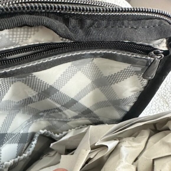 Lug Scurry Sling Bag – Matte Luxe VL Black, RFID, BNWT - Picture 5 of 5